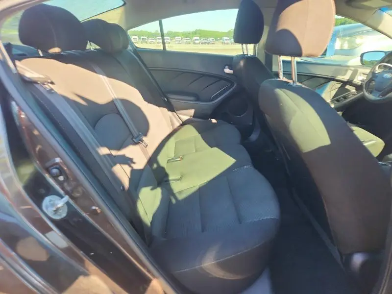 2018 KIA FORTE LX  