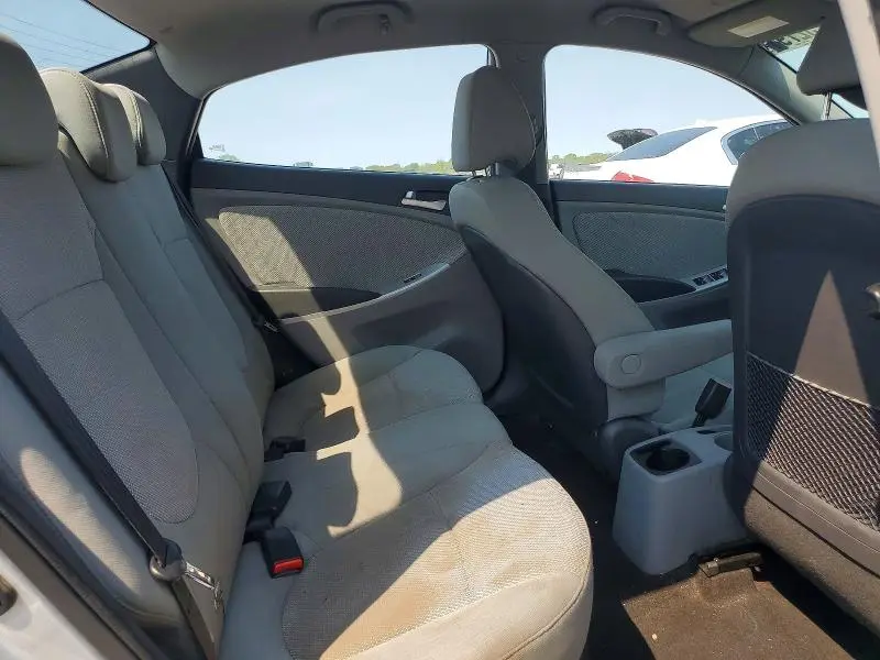 2014 HYUNDAI ACCENT GLS  