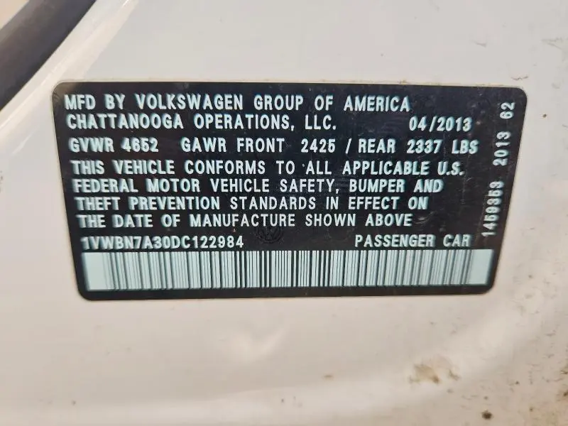 2013 VOLKSWAGEN PASSAT SE  