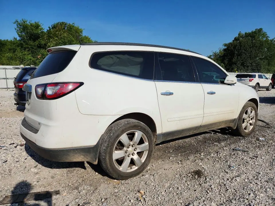 2017 CHEVROLET TRAVERSE LT  