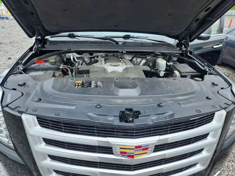 2016 CADILLAC ESCALADE LUXURY  