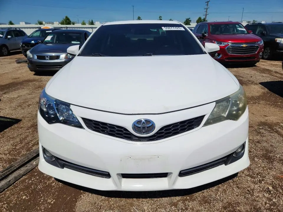 2012 TOYOTA CAMRY SE  