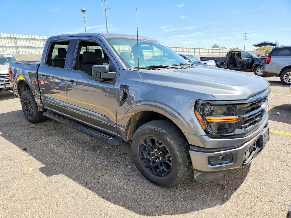 2024 FORD F150 XLT  