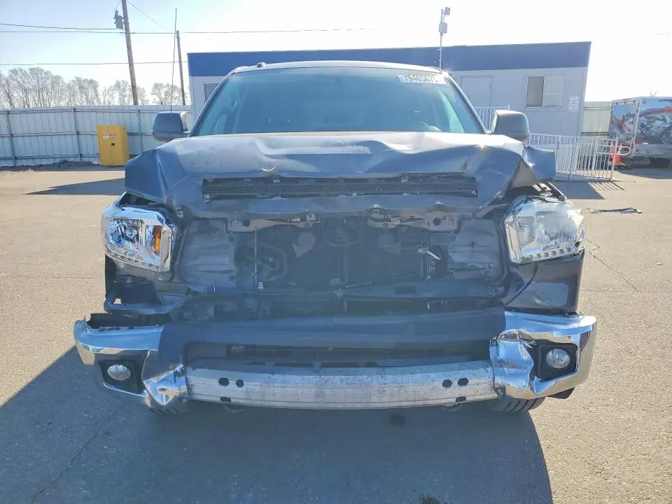 2016 TOYOTA TUNDRA SR5  