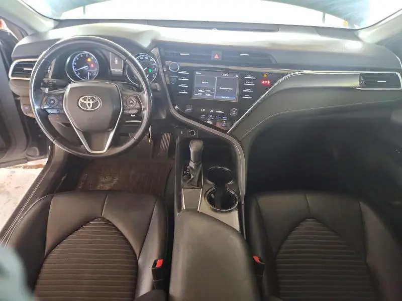 2018 TOYOTA CAMRY SE  