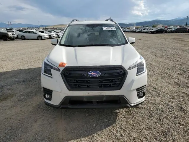 2024 SUBARU FORESTER PREMIUM  