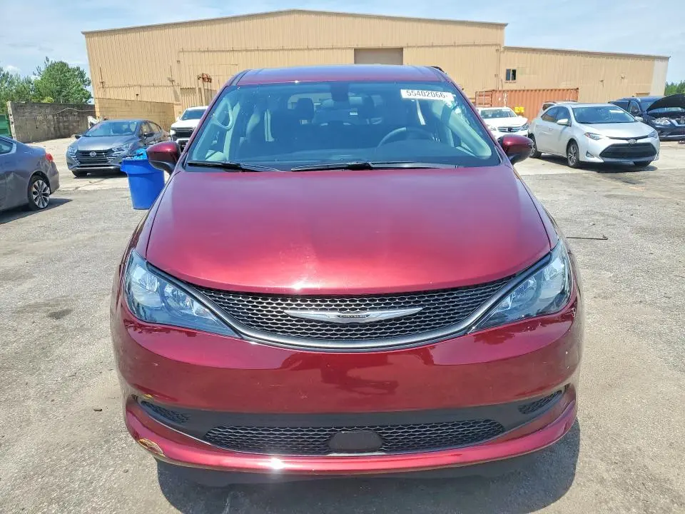 2022 CHRYSLER VOYAGER LX  