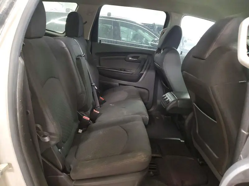 2011 CHEVROLET TRAVERSE LT  