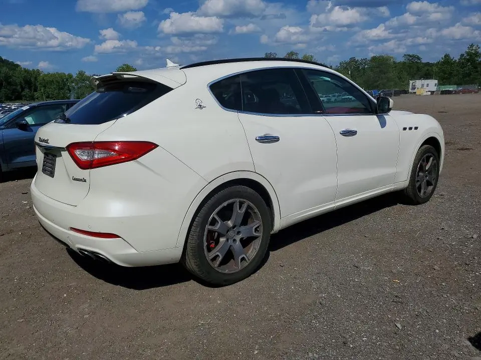 2017 MASERATI LEVANTE SPORT  