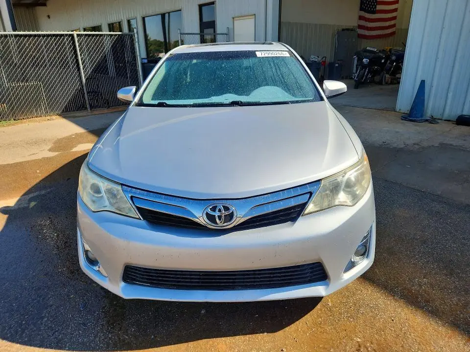2012 TOYOTA CAMRY XLE V6  