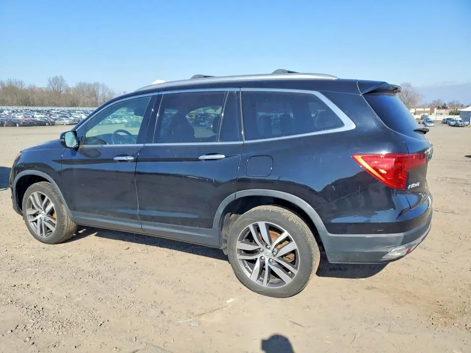 2017 HONDA PILOT TOURING  