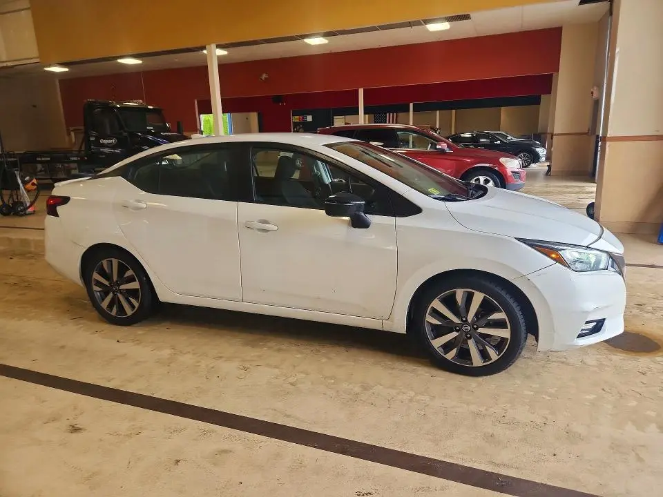 2020 NISSAN VERSA SR  