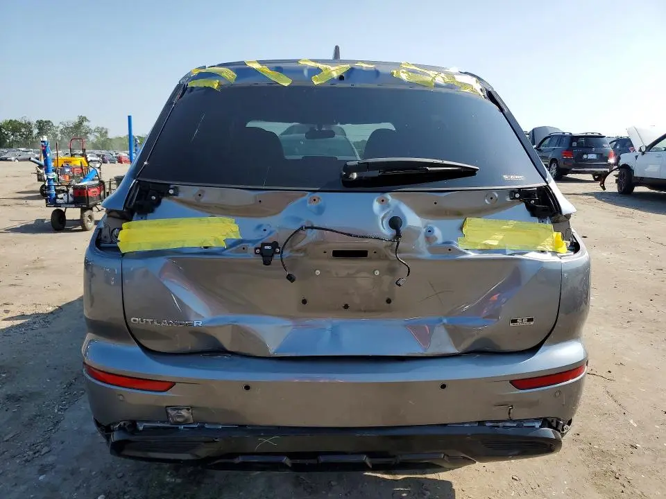 2024 MITSUBISHI OUTLANDER SE  