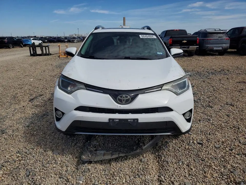 2017 TOYOTA RAV4 XLE  