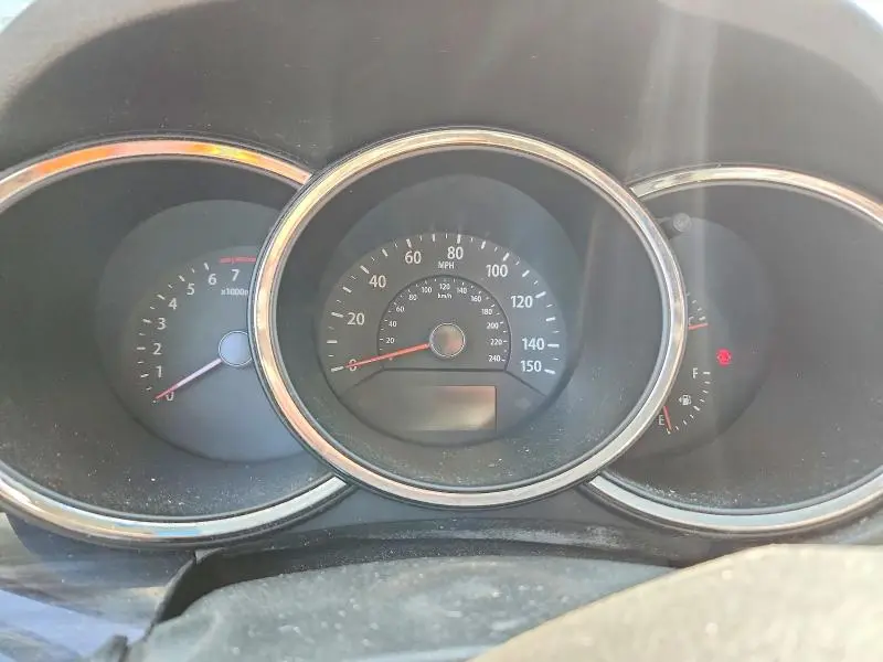 2013 KIA SORENTO LX  