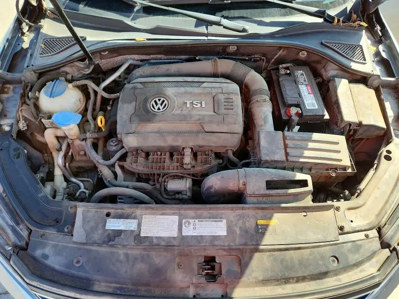 2016 VOLKSWAGEN PASSAT SE  