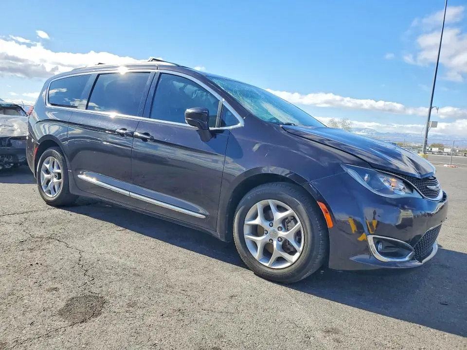 2017 CHRYSLER PACIFICA TOURING L  