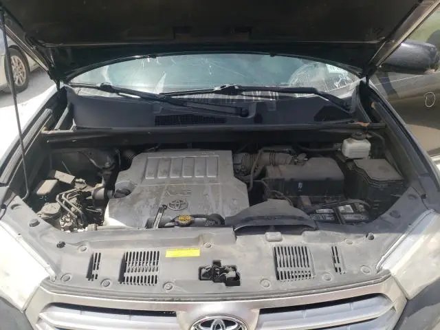 2013 TOYOTA HIGHLANDER BASE