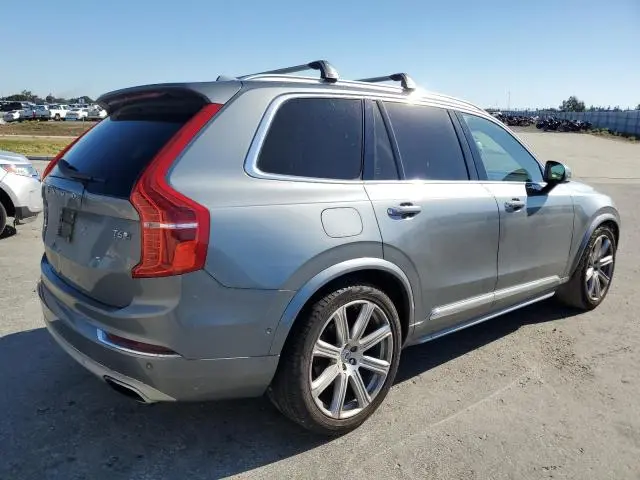 2017 VOLVO XC90 T6  