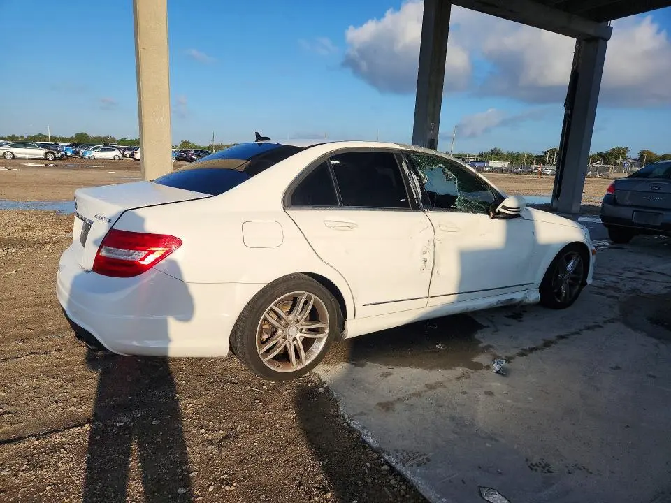 2013 MERCEDES-BENZ C 300 4MATIC  
