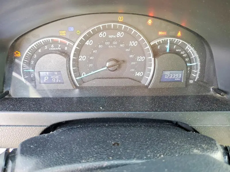 2013 TOYOTA CAMRY XLE V6  