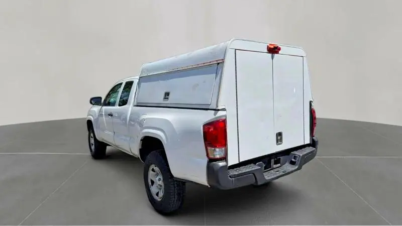 2016 TOYOTA TACOMA SR  