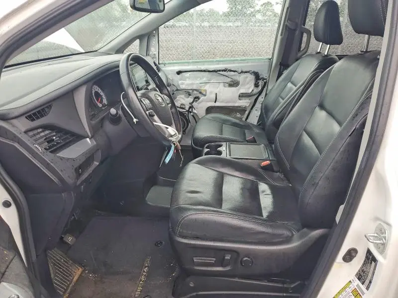 2015 TOYOTA SIENNA SPORT  