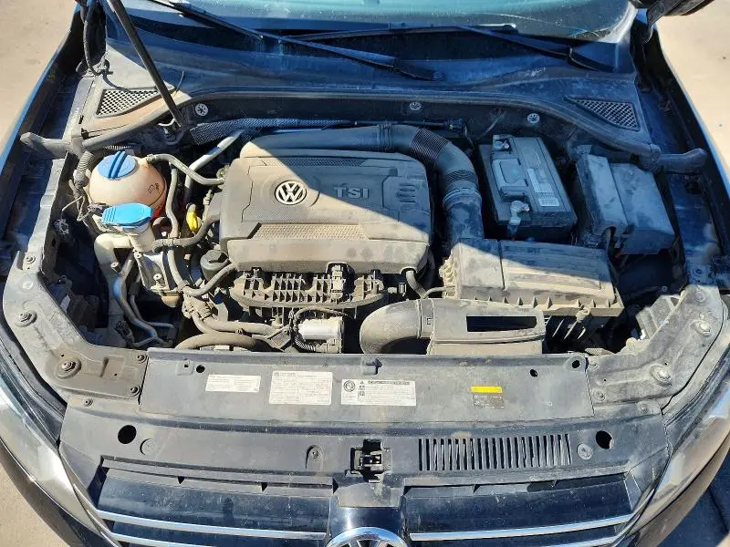 2015 VOLKSWAGEN PASSAT S  