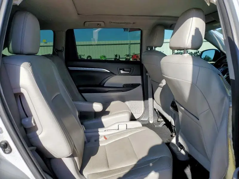 2017 TOYOTA HIGHLANDER LIMITED  