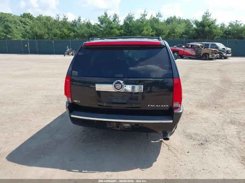 2010 CADILLAC ESCALADE ESV LUXURY
