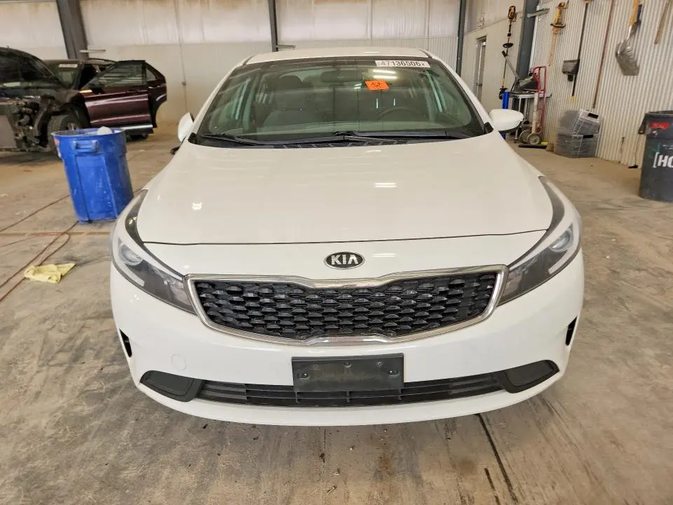 2017 KIA FORTE LX  