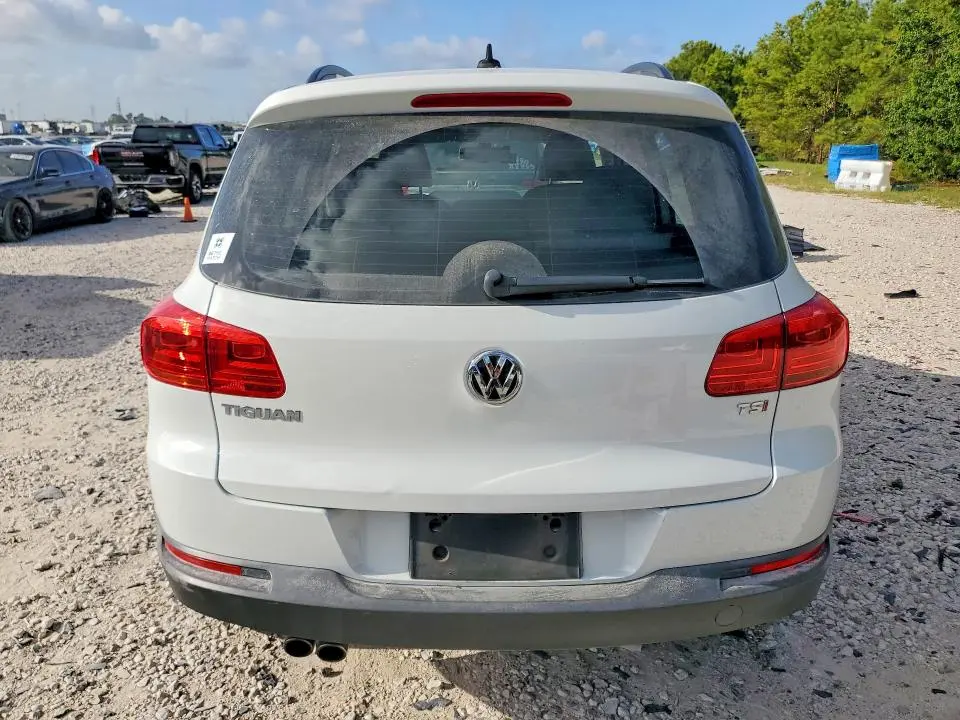 2017 VOLKSWAGEN TIGUAN S  