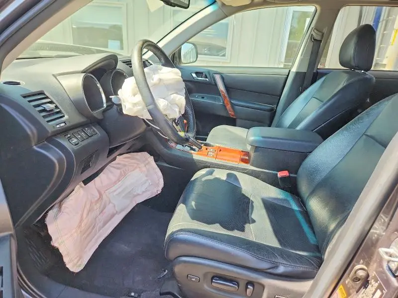 2011 TOYOTA HIGHLANDER LIMITED  