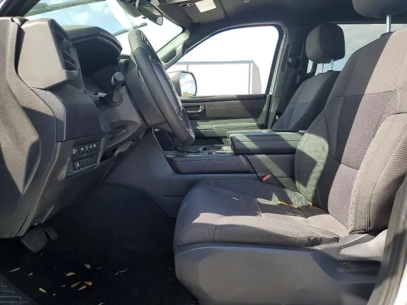 2025 TOYOTA TUNDRA SR  
