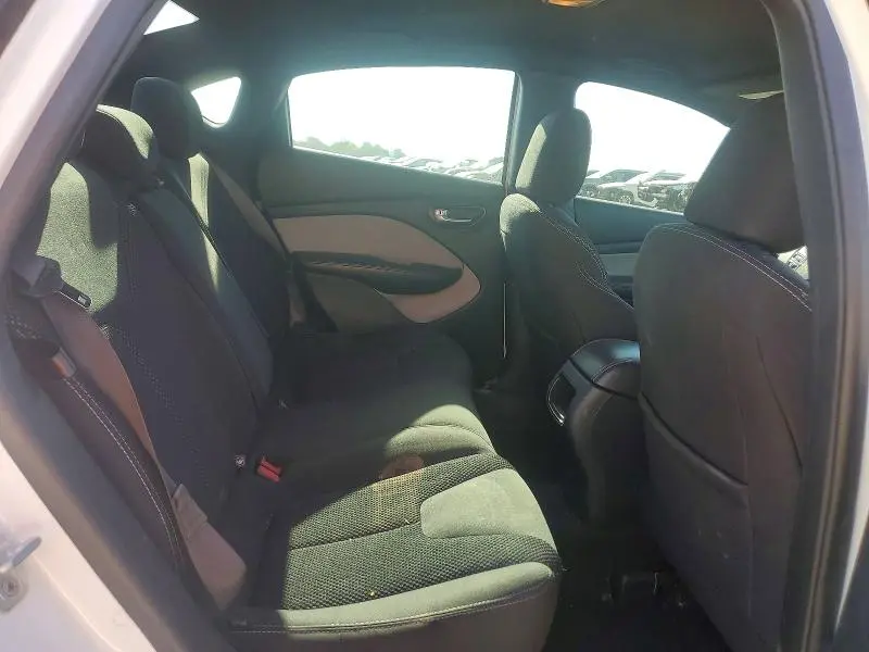 2015 DODGE DART SXT  