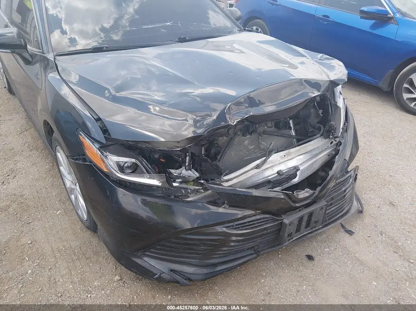 2018 TOYOTA CAMRY LE