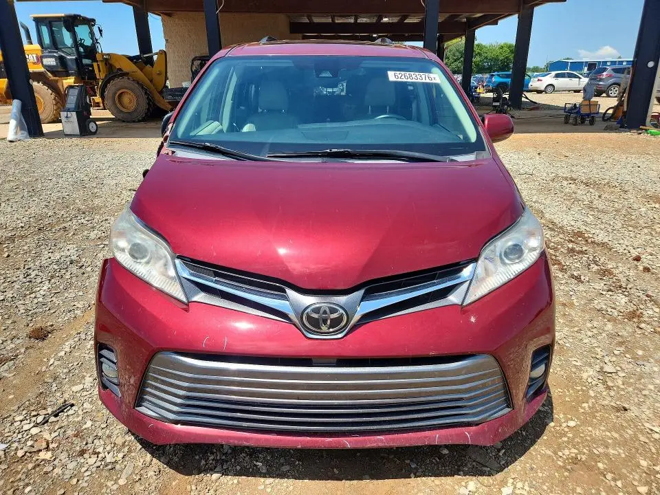 2019 TOYOTA SIENNA XLE 8-PASSENGER  