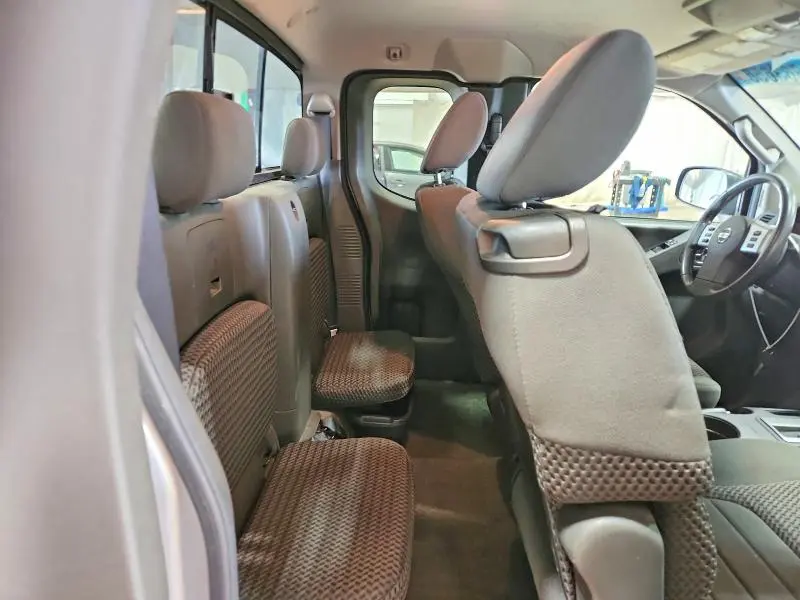 2014 NISSAN FRONTIER SV V6  