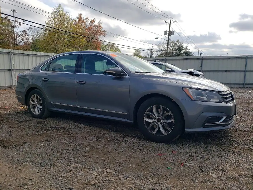 2017 VOLKSWAGEN PASSAT S  