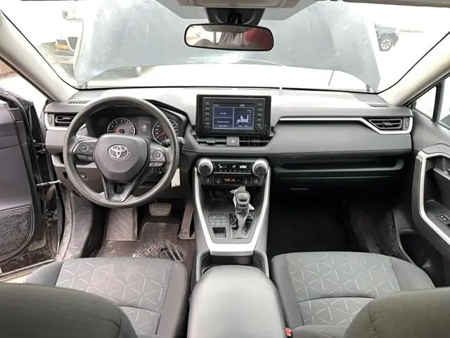 2021 TOYOTA RAV4 LE  