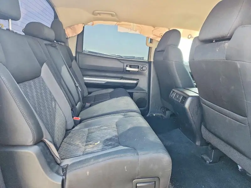 2017 TOYOTA TUNDRA SR5  