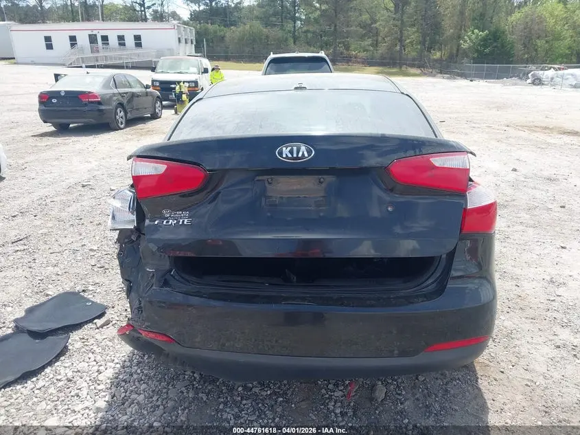 2015 KIA FORTE LX