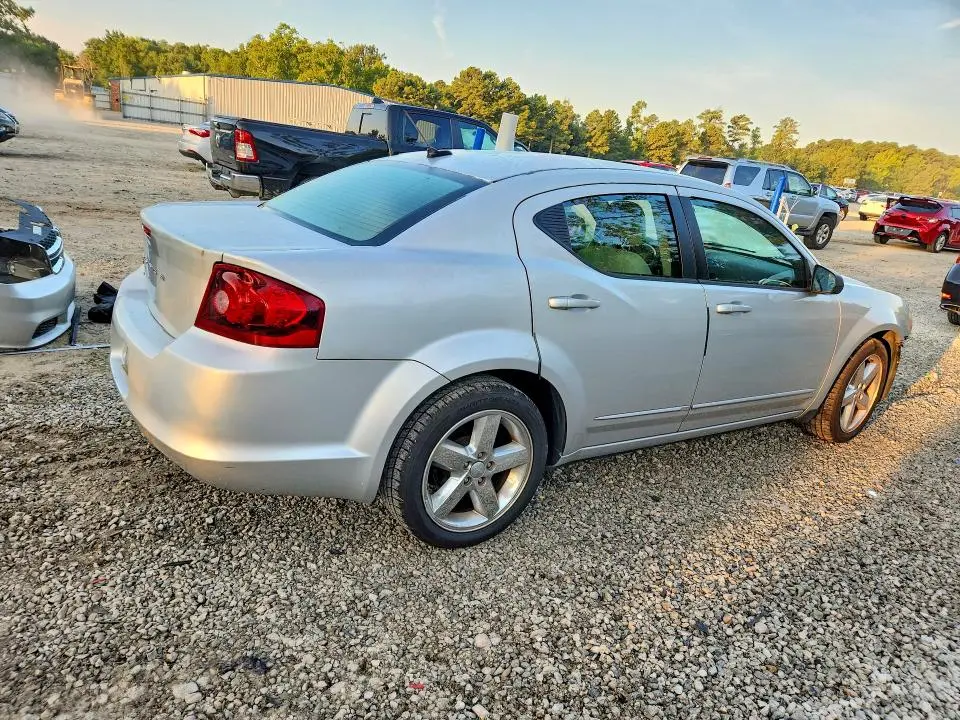 2012 DODGE AVENGER SE  