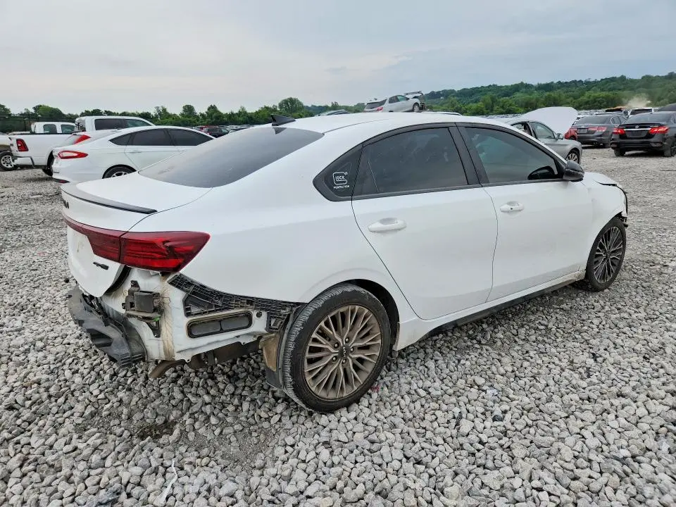 2022 KIA FORTE GT LINE  
