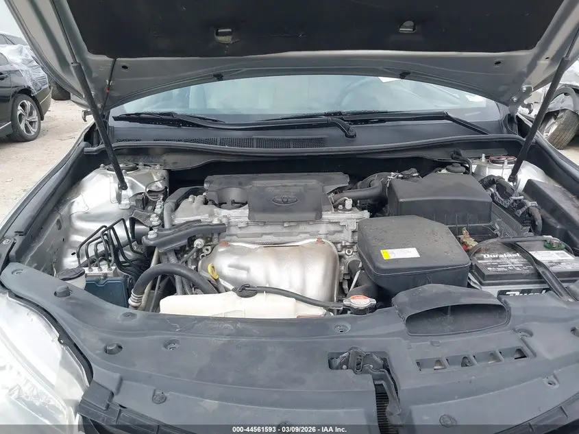 2016 TOYOTA CAMRY LE