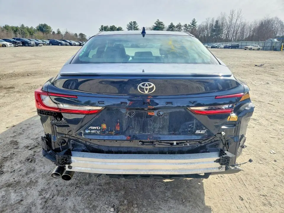 2025 TOYOTA CAMRY SE  
