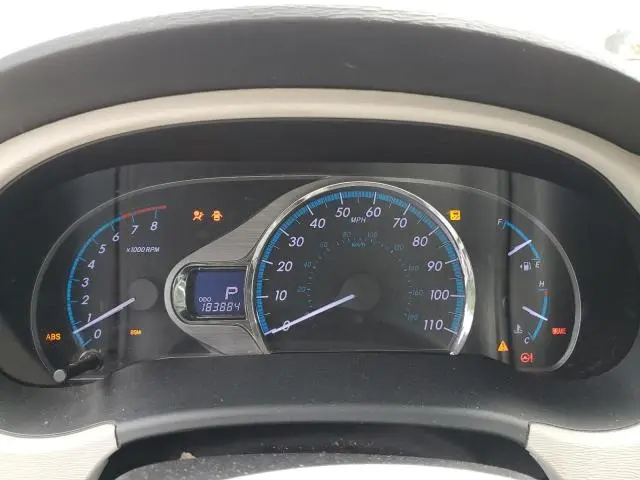 2013 TOYOTA SIENNA XLE  