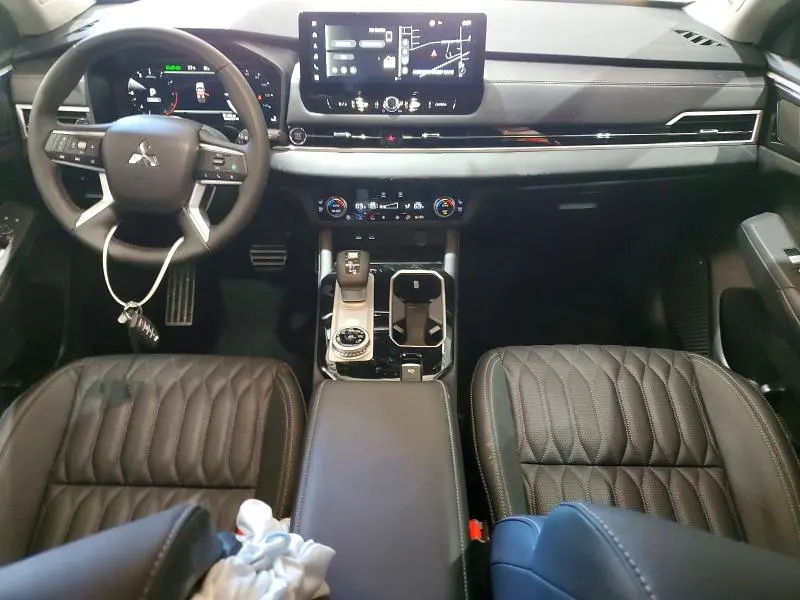2025 MITSUBISHI OUTLANDER SEL  