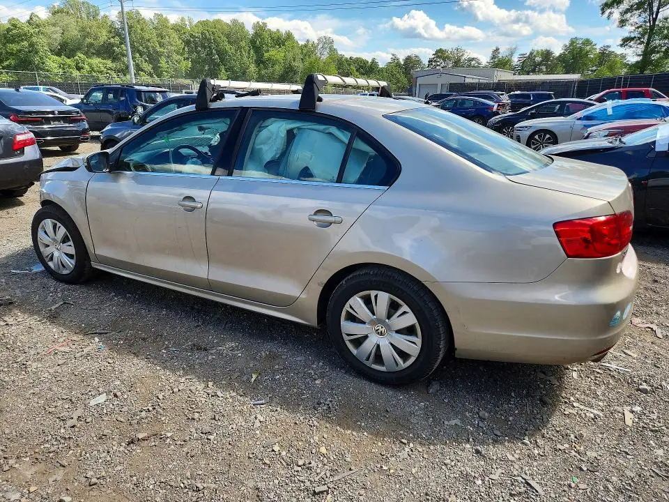 2013 VOLKSWAGEN JETTA SE  