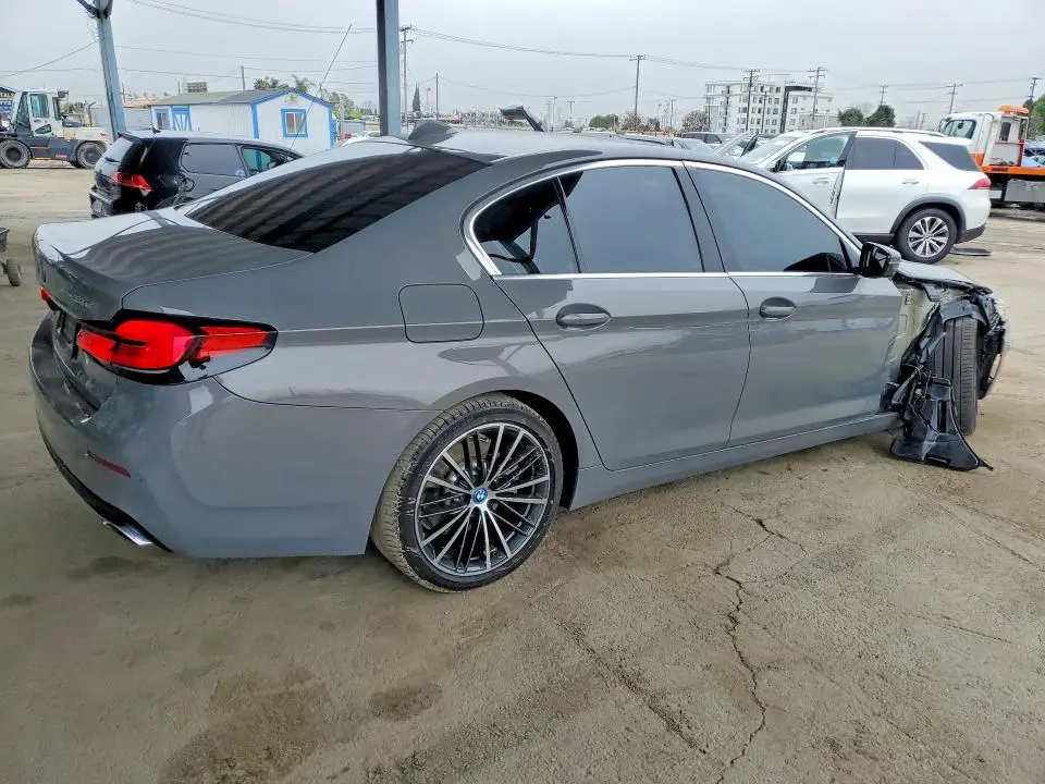 2022 BMW 530E   